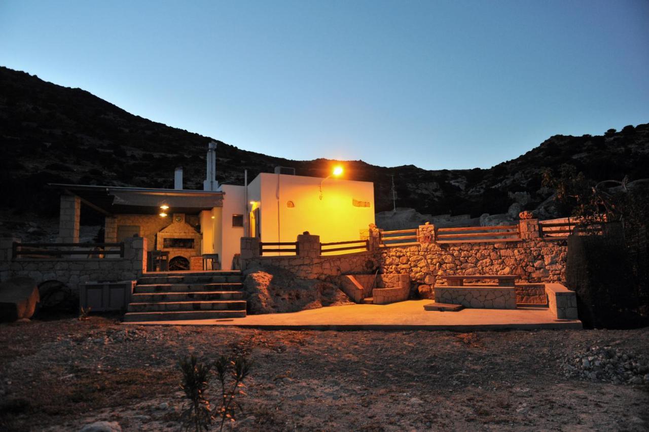 Giourgas Cottage Milos Island Ralaki Exterior photo