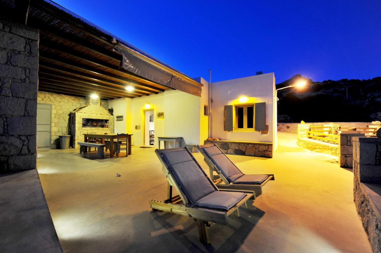 Giourgas Cottage Milos Island Ralaki Exterior photo